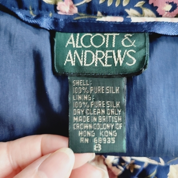 Vintage Alcott and Andrews Blue Floral Silk Blouse and Skirt Set - Picture 13 of 16